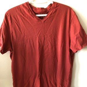 Outerknown organic cotton tee v neck L